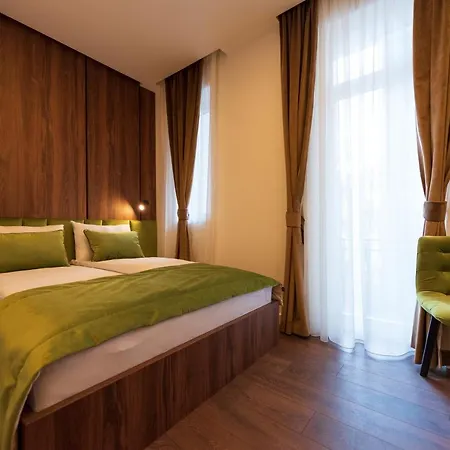 Emerald Free Garage Parking アパート サラエヴォ