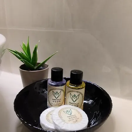 Emerald Free Garage Parking شقة *