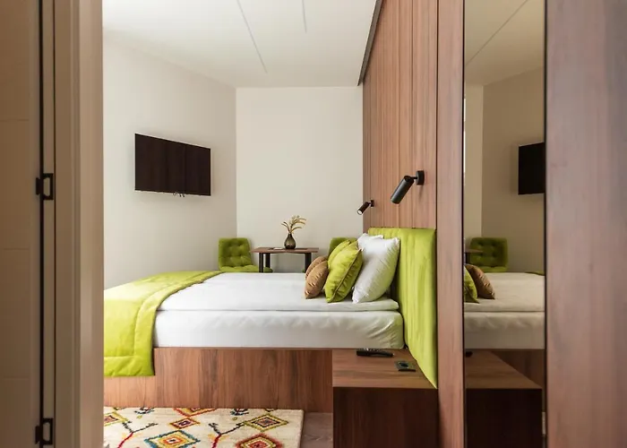 Emerald Free Garage Parking