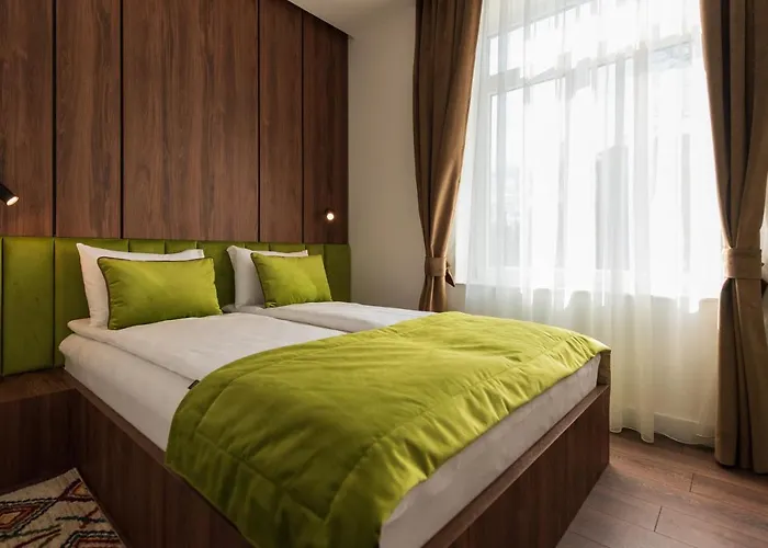 Emerald Free Garage Parking Apartman